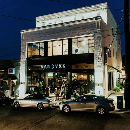 Vandyke Bed & Beverage Hotel